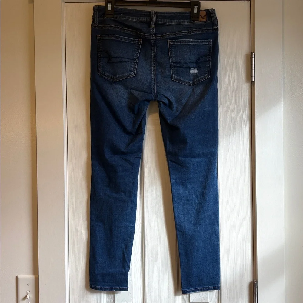 American Eagle | Basic Distressed “Jegging” Jeans Size 10 Short